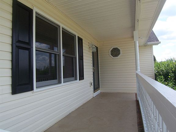 2nd image of 109 Huntseat Ln