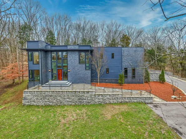 7047 Asberry Dr, Nashville, TN 37221