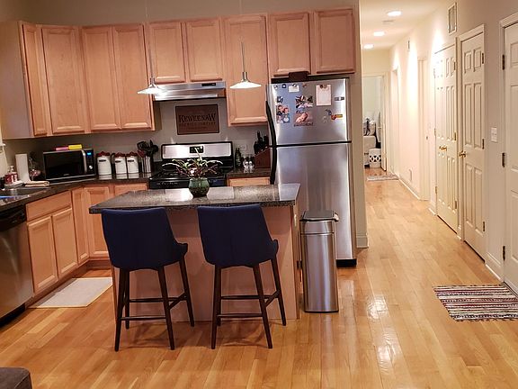 5th image of 3125 N Oakley Ave #1