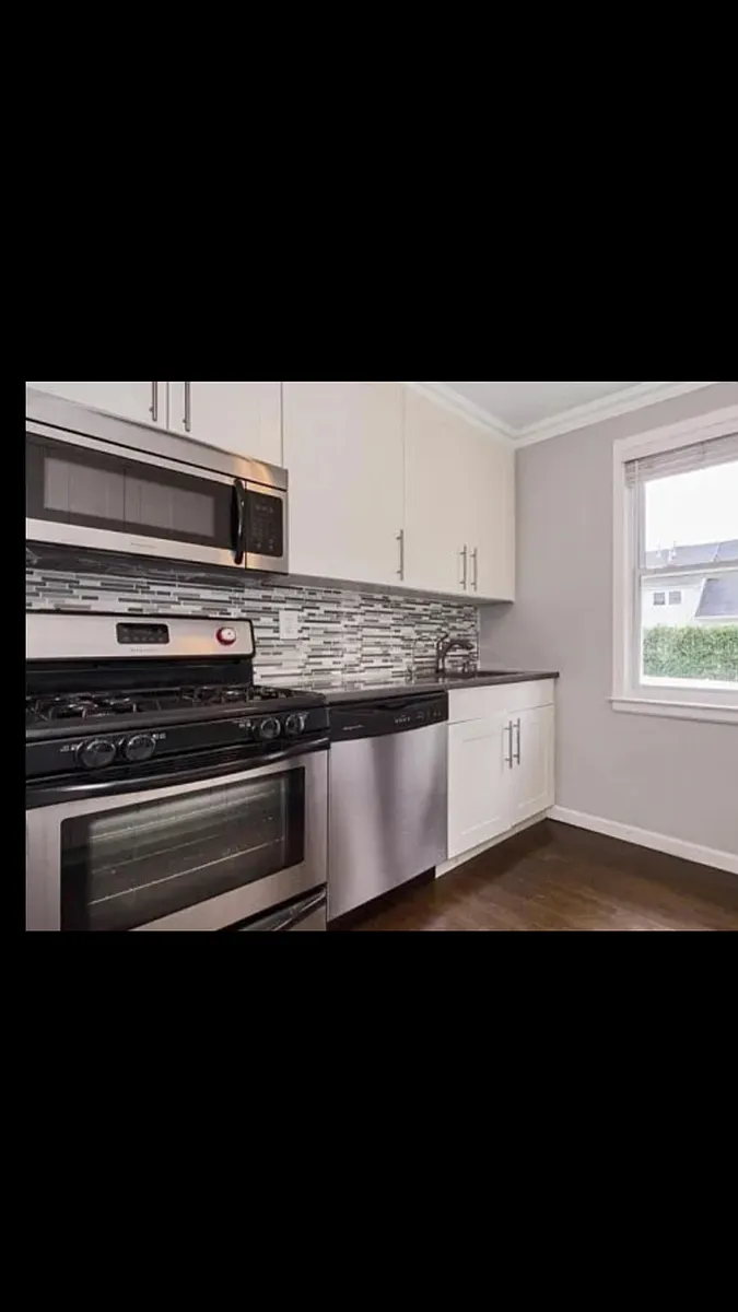 Building Photo - 59 Carpenter Ave #59A