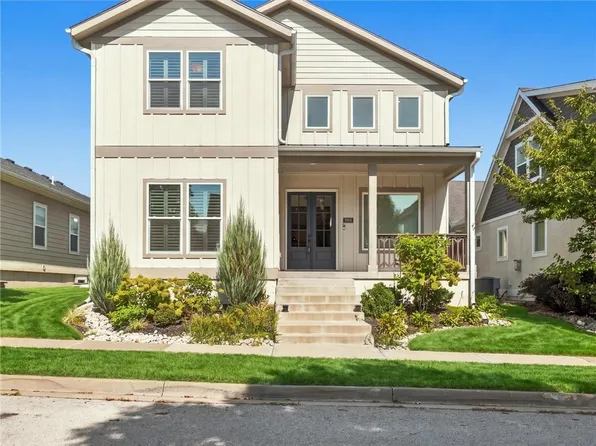 8806 NE 81st Ter, Kansas City, MO 64158