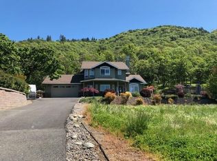 1486 NE Elizabeth Pl, Grants Pass, OR 97526