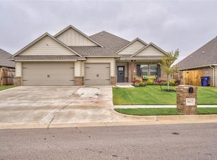 9817 NW 143rd St, Yukon, OK 73099