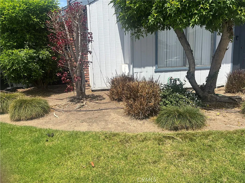 3 bed, 2.5 bath, 1488 sqft, $4,250 — Photo 2