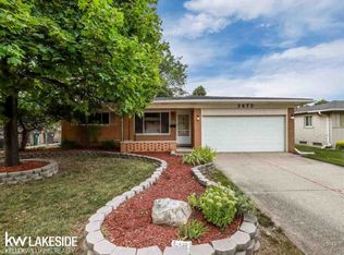 2673 Rhodes Dr, Troy, MI 48083
