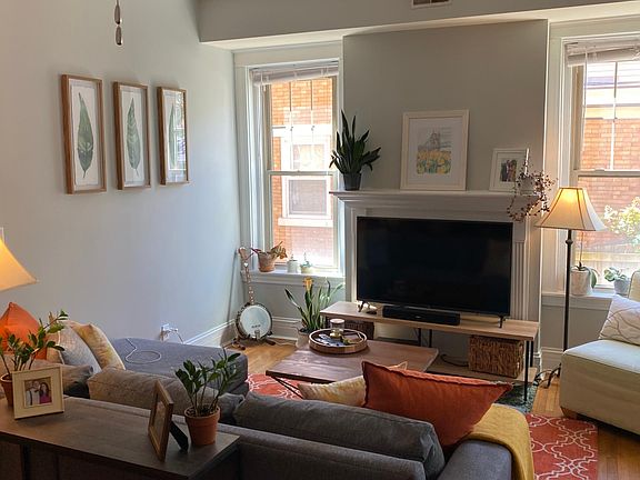 4th image of 3571 Zumstein Ave #4