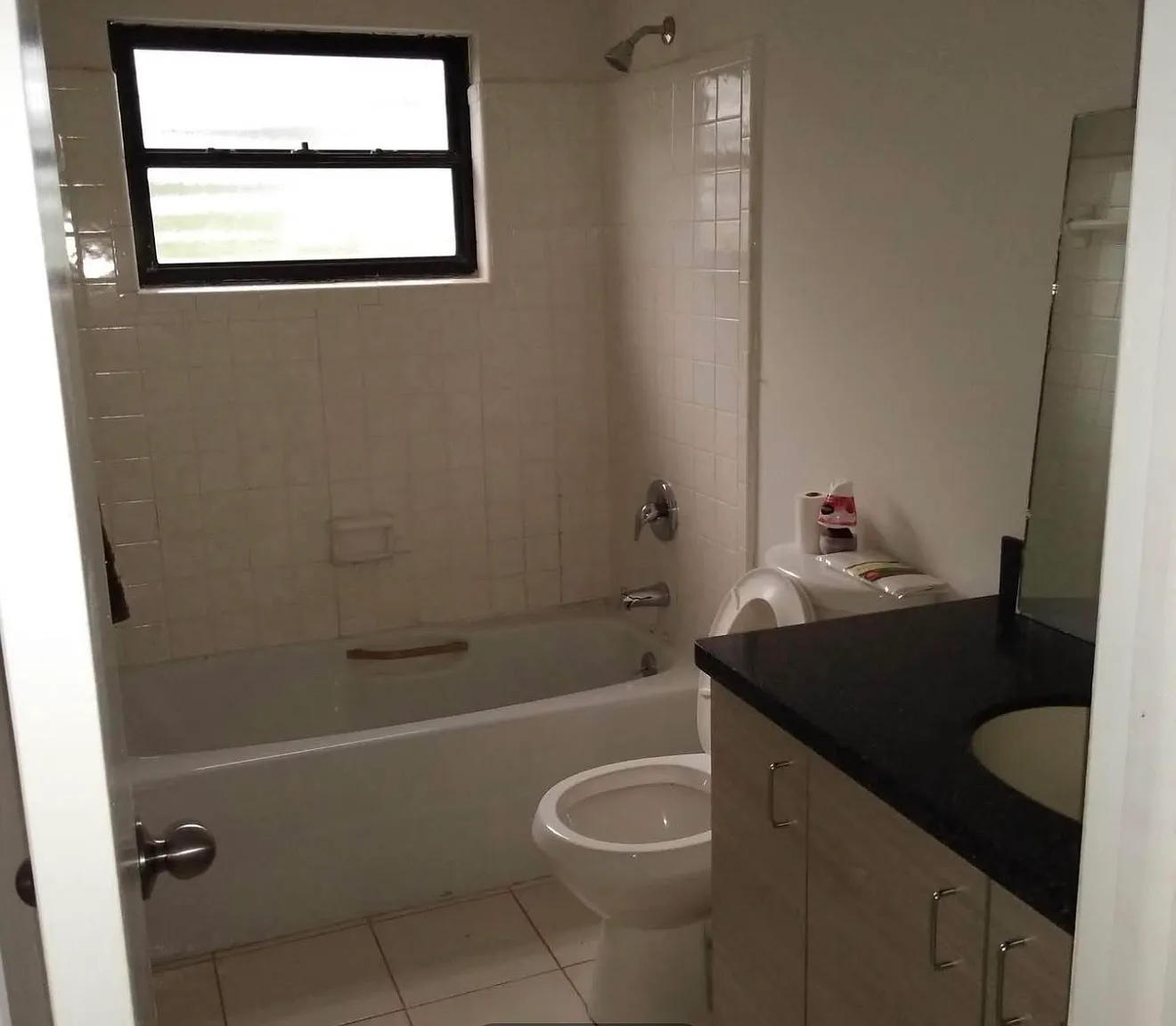 3 bed, $650 — Photo 1
