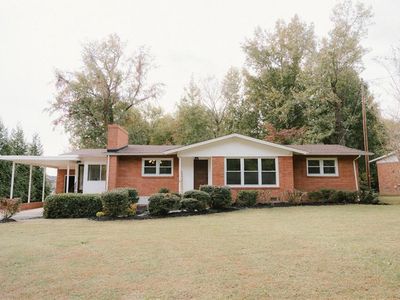 1702 Youngs Mill Rd, Greensboro, NC, 27406
