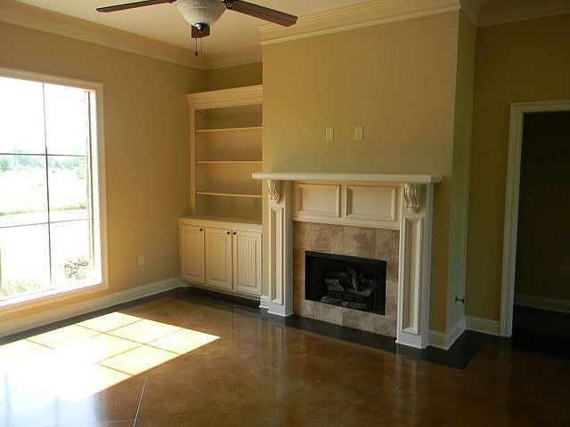 2nd image of 512 Westfield Dr
