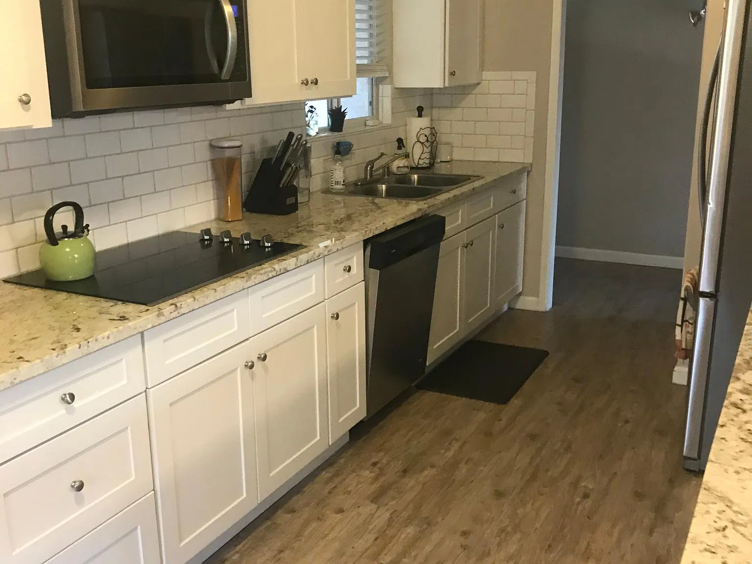 3 bed, 1422 sqft, $2,450 — Photo 1