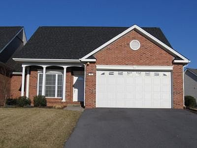 1st image of 70 Cambridge Cir