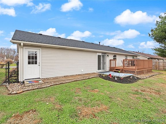 3rd image of 1215 Flagstone Drive