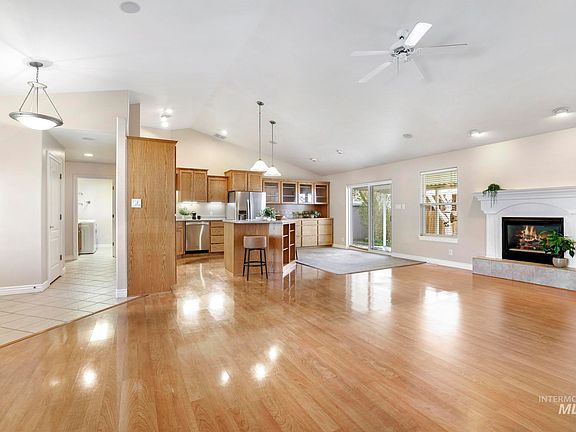 4th image of 1220 Brundage Cir