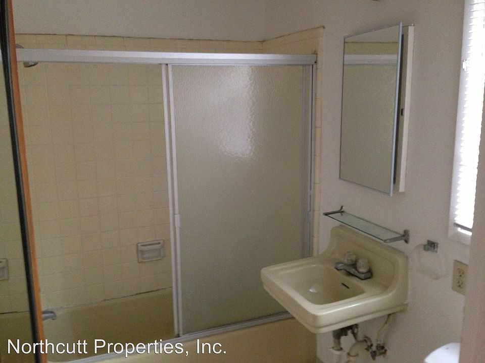2nd image of 3036 Meade Ave