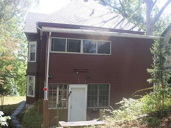 3rd image of 437 Clarendon St