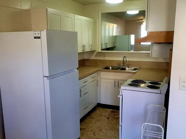 1120 Hassinger St APT 103, Honolulu, HI 96822