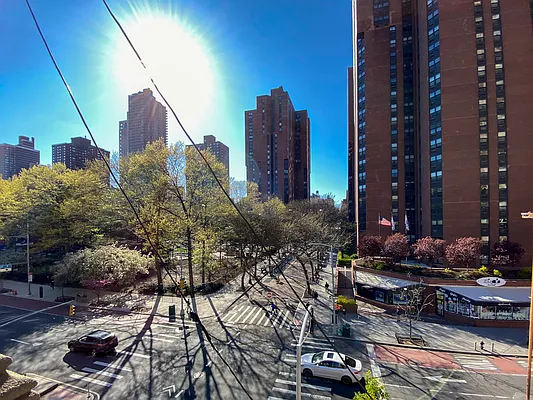 Rented by Corcoran | media 14