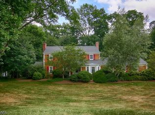 15 Rolling Hill Rd, Bernardsville, NJ 07924