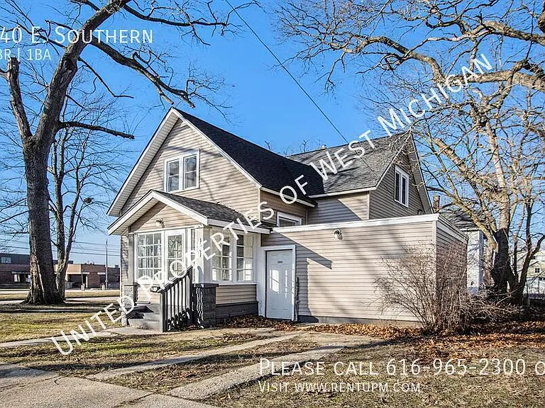 140 E Southern Ave — Photo 16