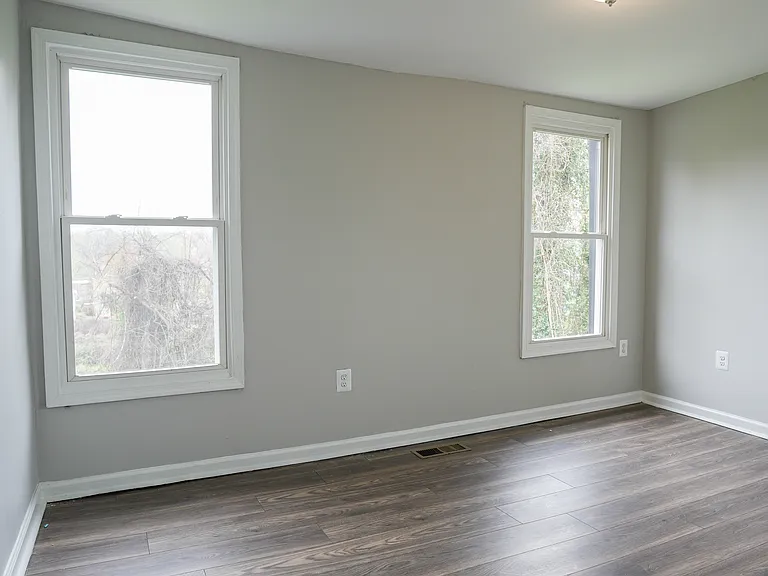 Wrenwood Ave — Photo 15