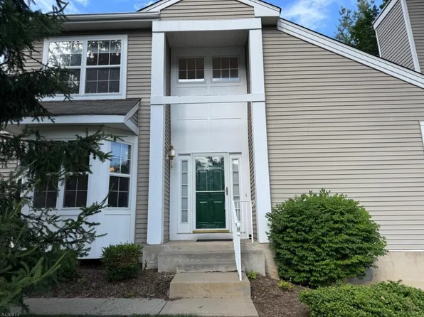 60 Woodmont Dr, Randolph Twp., NJ 07869