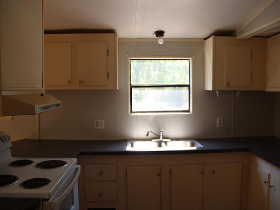 4th image of 148 Autumn Dr