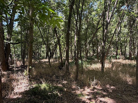 4th image of 677 Kaukonahua Ln