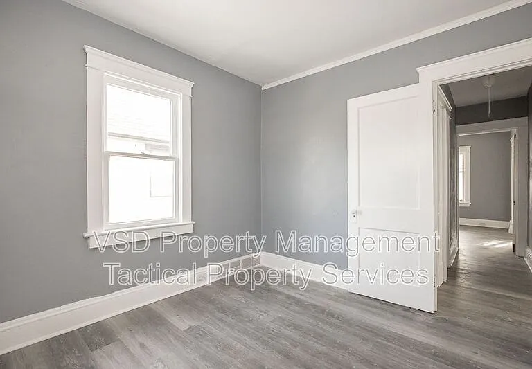11429 Lardet Ave #UP — Photo 5