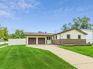 9024 W 91st Pl, Hickory Hills, IL