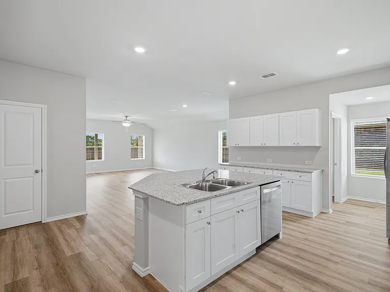 312 Blanco Dr — Photo 16