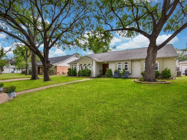 2930 Kevin Ln, Houston, TX 77043