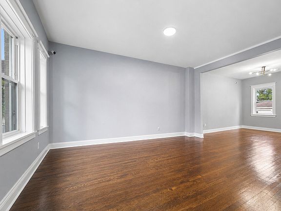 2nd image of 7005 S Eberhart Ave