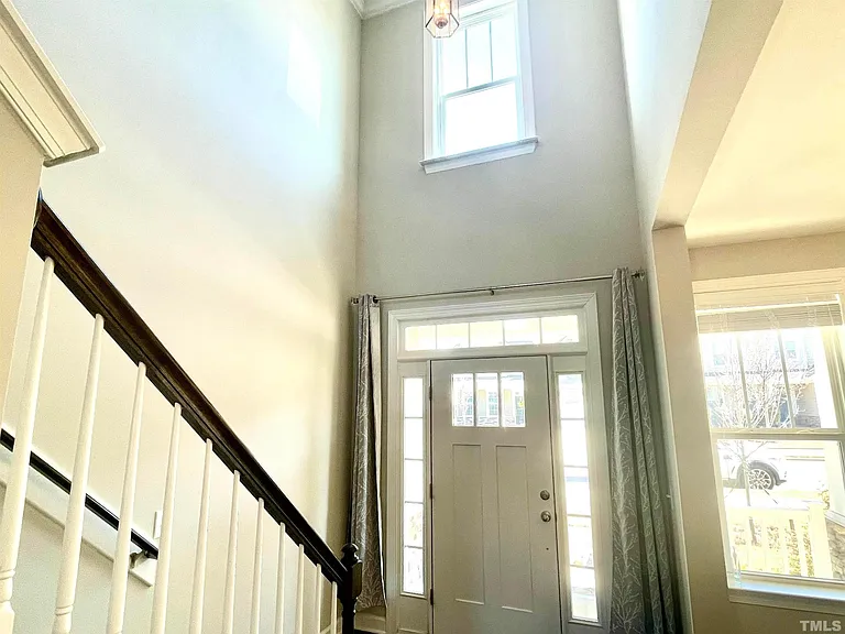 8008 Gilano Dr — Photo 5
