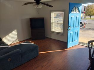 2143 W Kearney St, Springfield, MO 65803