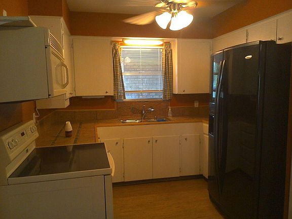 5th image of 927 Morey Peak Dr