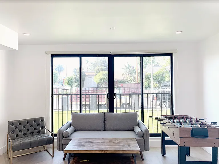 3679 S Halldale Ave — Photo 25
