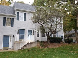1601 Cypress Ln, East Brunswick, NJ 08816