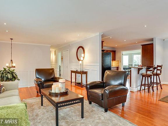5th image of 6016 Walhaven Dr