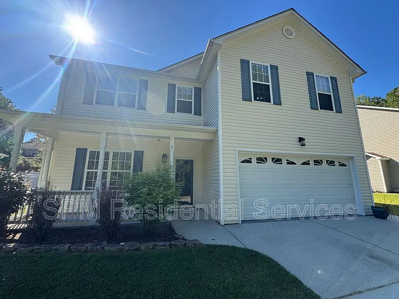 4 bed, 2.5 bath, 2287 sqft, $2,500 — Photo 2