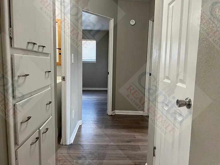 402 W Curtis Dr — Photo 9