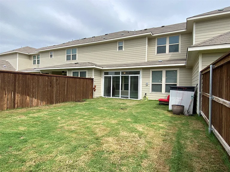 347 Madison Oaks — Photo 19