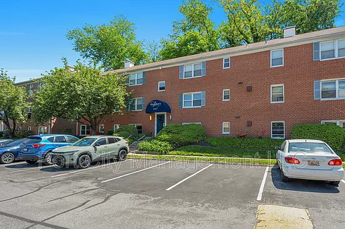 4407 Falls Bridge Dr #J Photo 1