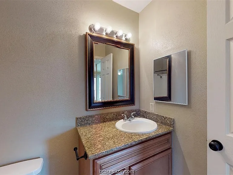 904 University Oaks Blvd #22 — Photo 20