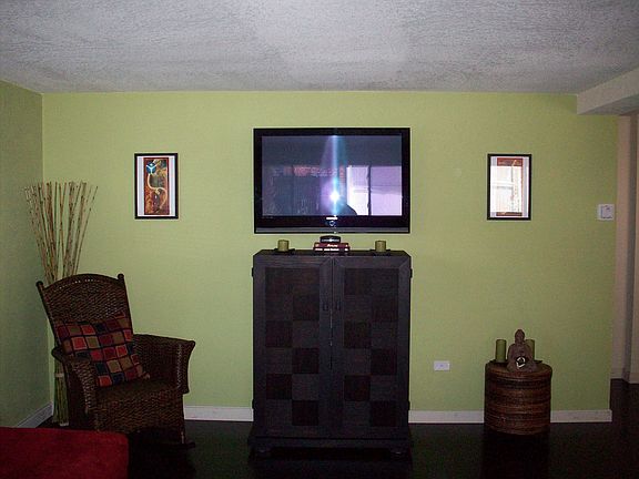 5th image of 75 N Emerson St APT 105