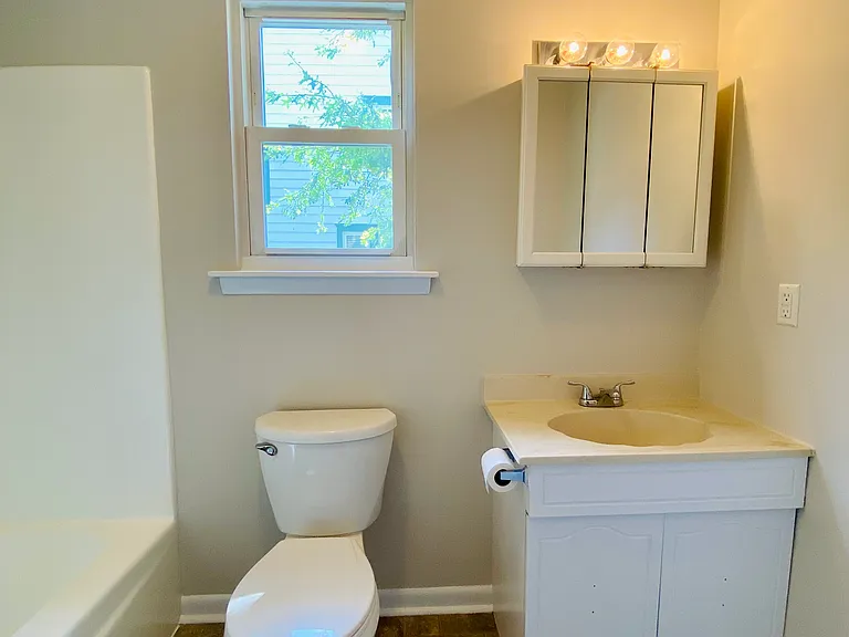 204 Gateway Blvd #A — Photo 9