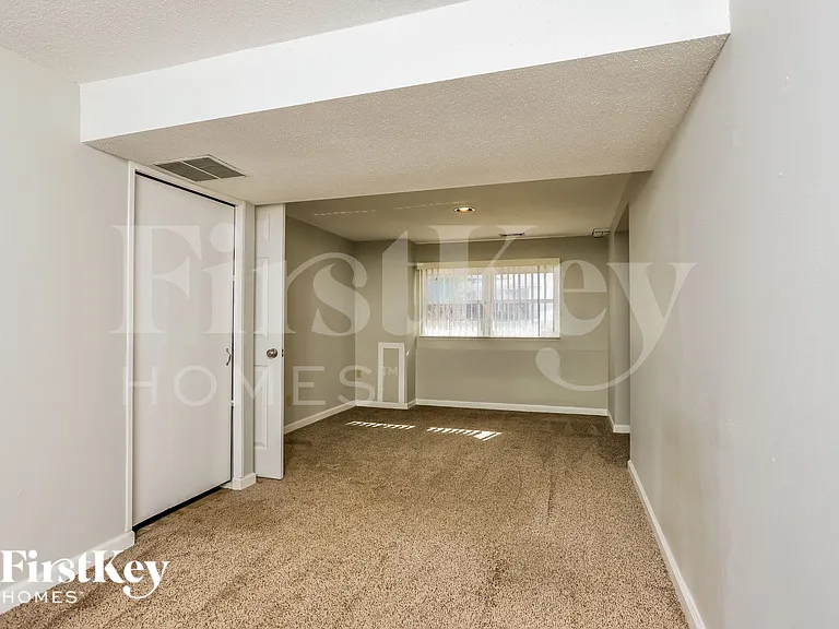 3201 Lupine Dr — Photo 11