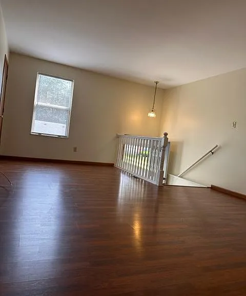 37 Joan Dr — Photo 9