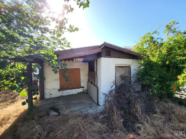 2228 Nelson St, Bakersfield, CA 93305