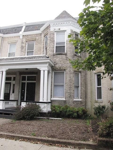 1837 W Grace