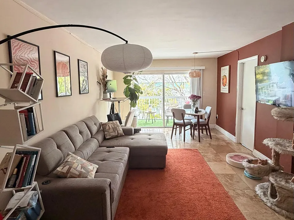 2920 SW 28th Ter #306